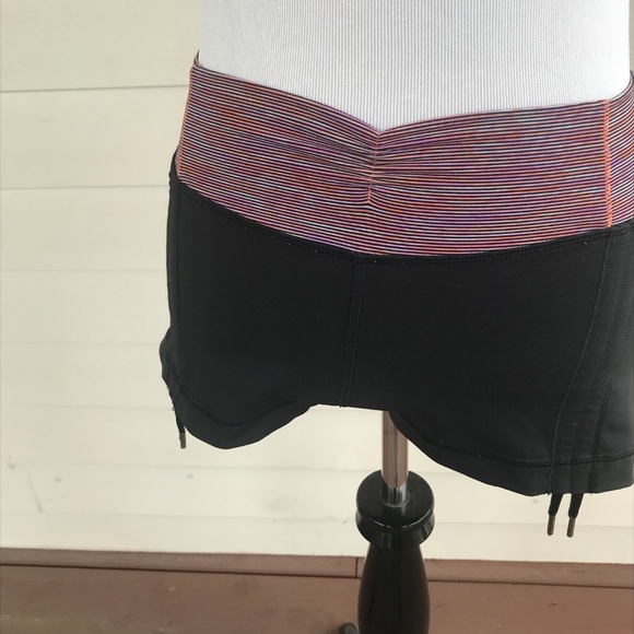 Lululemon Hot 'N Sweaty Short Yoga Shorts - Picture 7 of 8